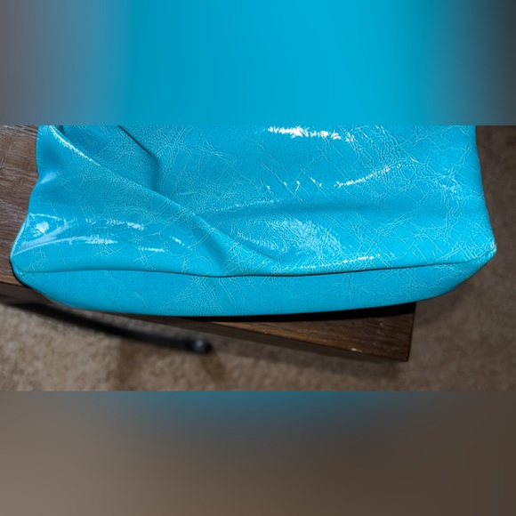 Turquoise Patent Wristlet Clutch - Picture 3 of 8
